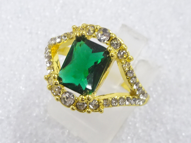 JAPANESE KIMONO / ANTIQUE COLORED STONE RING (SIZE 17)
